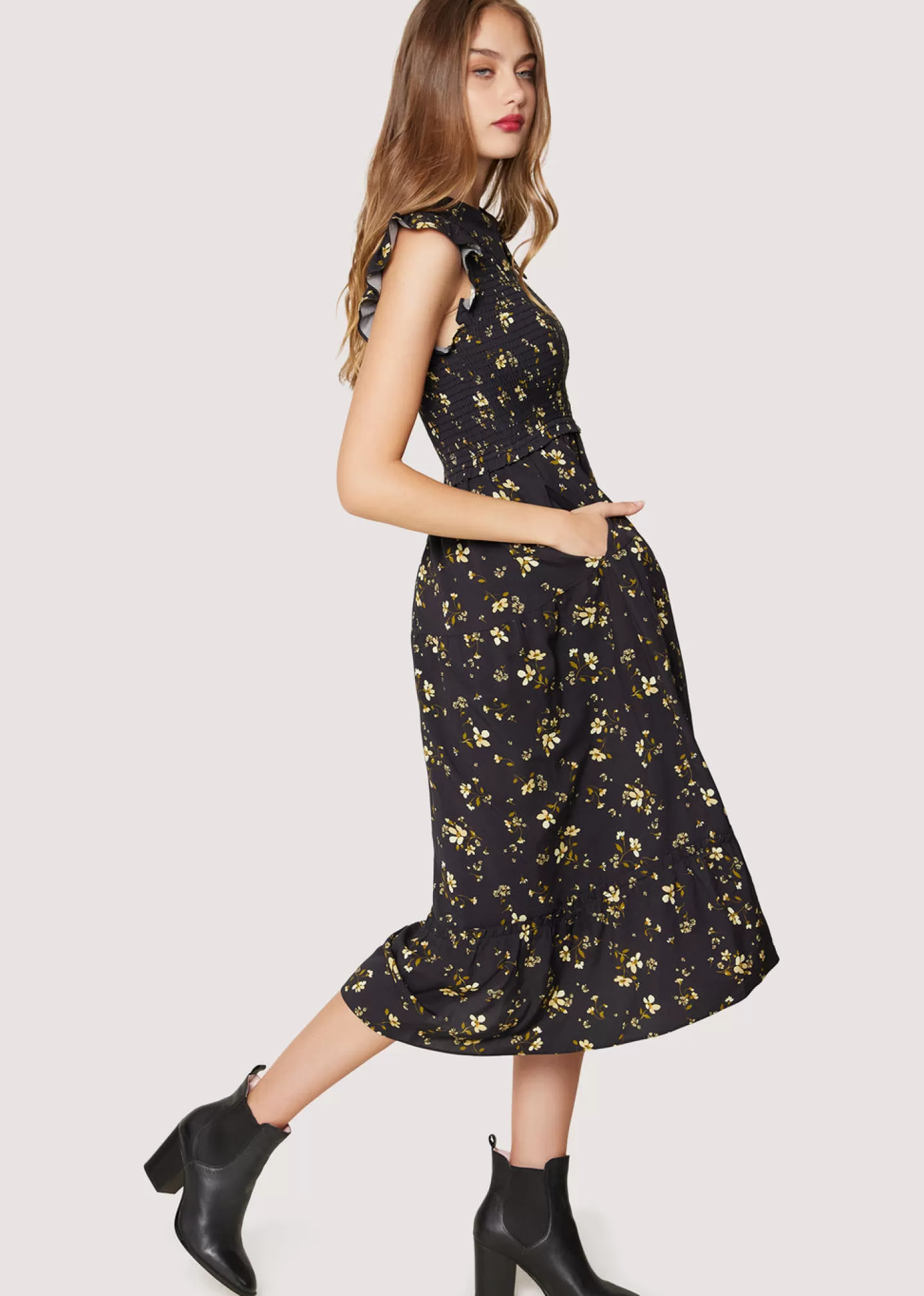 Lost + Wander Dresses*Champagne Daisy Midi Dress BLACK-YELLOW-FLORAL