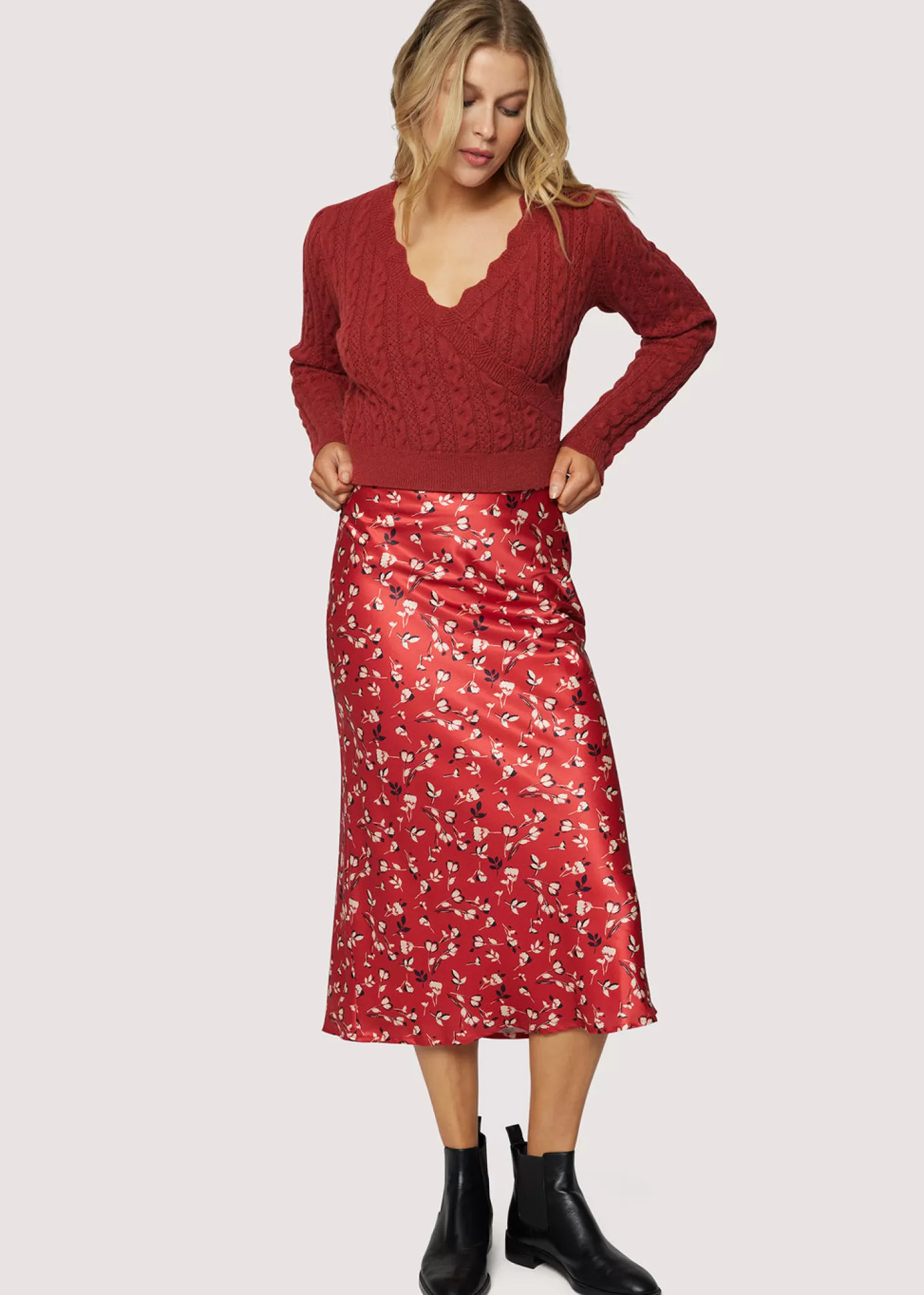 Lost + Wander Skirts*Falling In Love Midi Skirt RED WHITE FLORAL