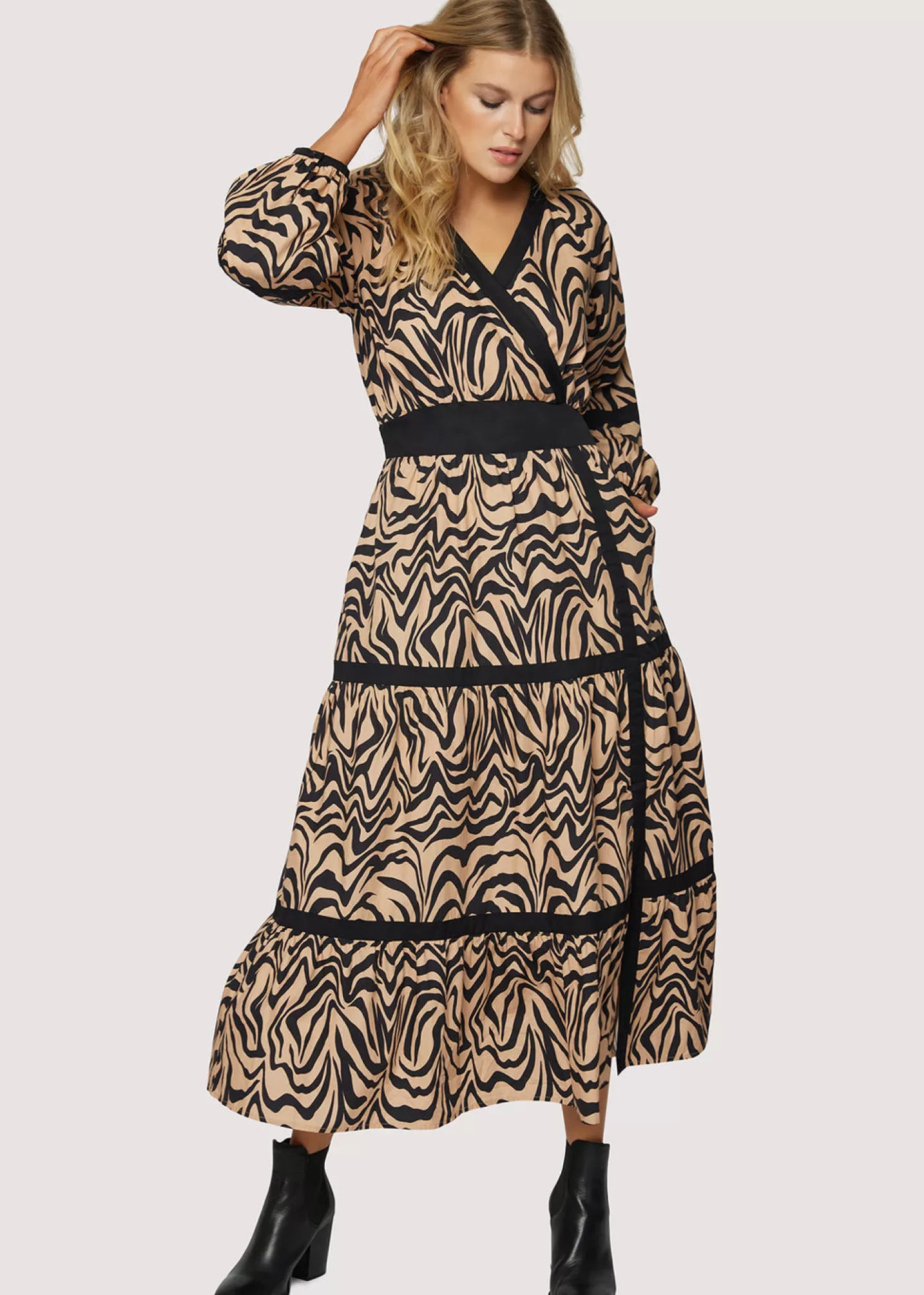 Lost + Wander Dresses*Ladies Night Maxi Dress IVORY-BLACK-ANIMAL