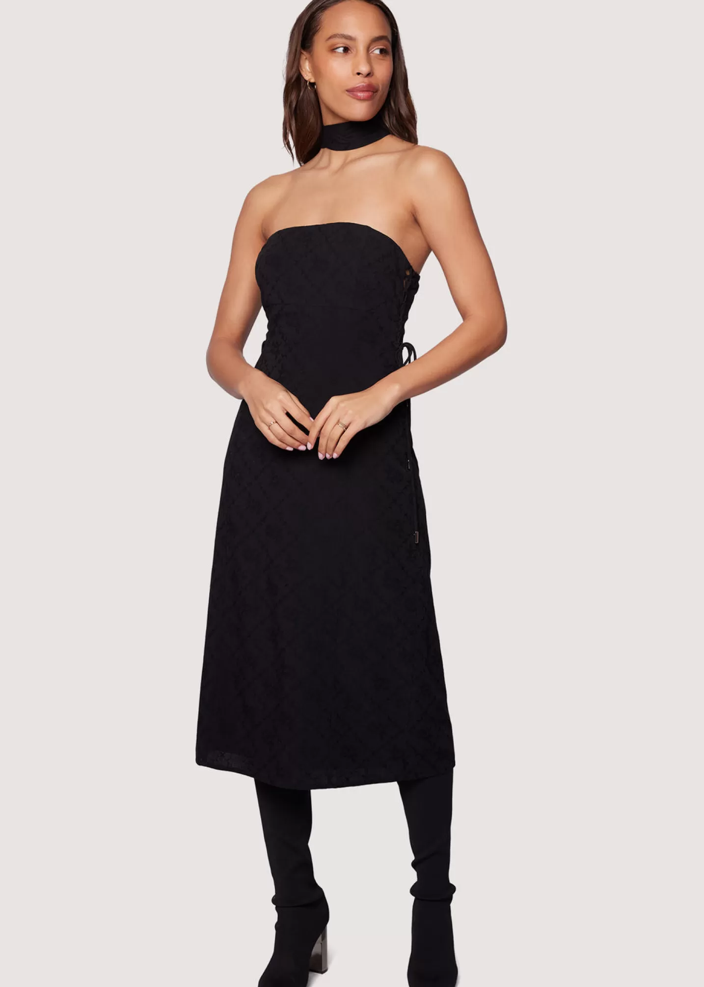 Lost + Wander Dresses*Moon River Midi Dress MIDNIGHT-BLACK